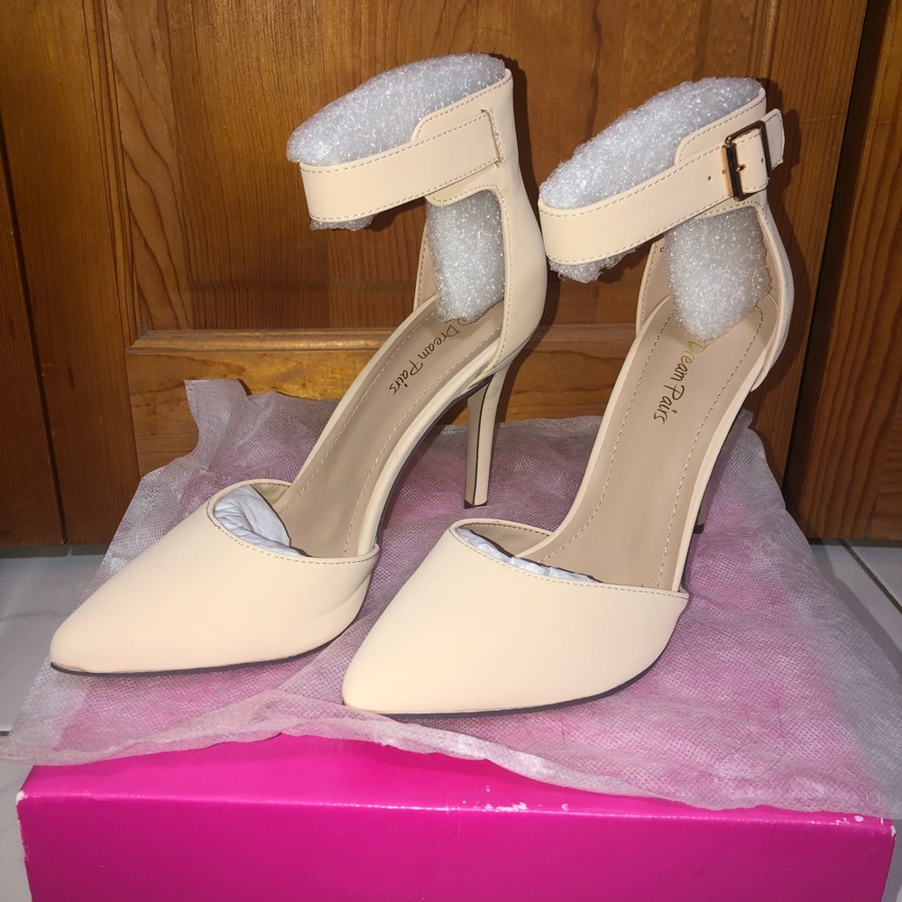 Nude/peach heels *best offer*
